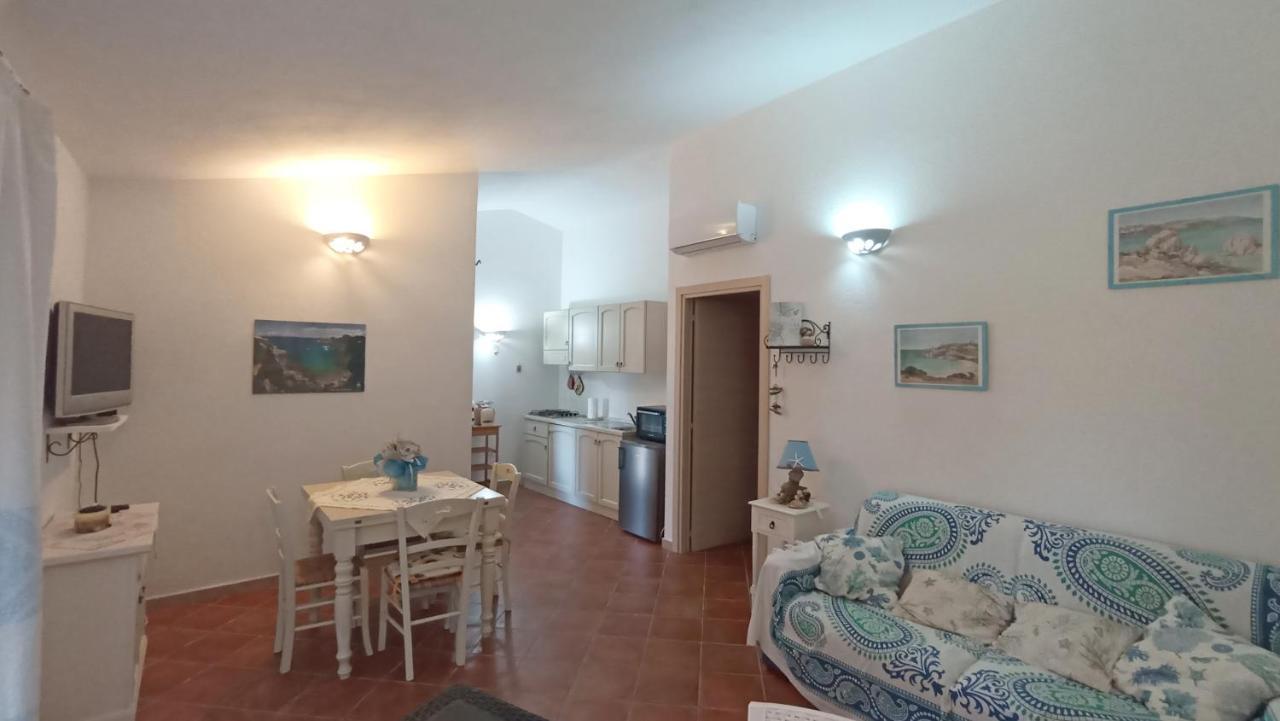 Casa Vacanze Villa Sandrina Costa Paradiso Exterior photo